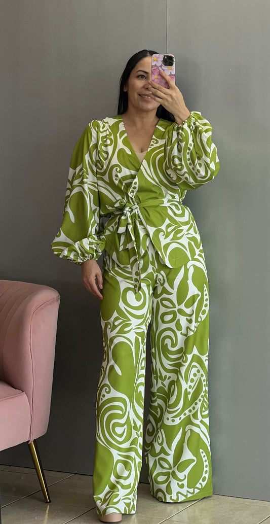 Set Delphine